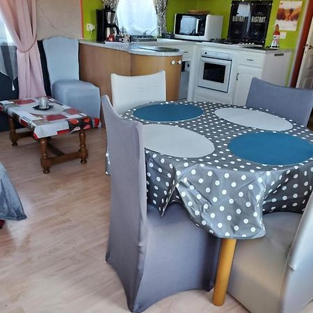 Mobil Home Chez L Habitants แซ็งต์-ฌอง-เดอ-มองต์ ภายนอก รูปภาพ