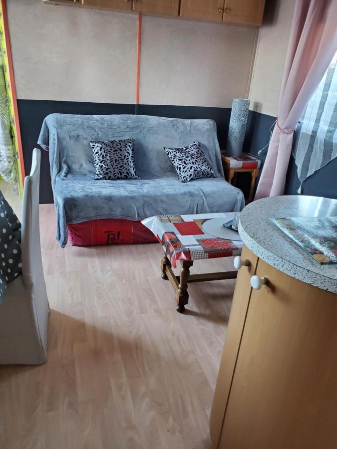 Mobil Home Chez L Habitants แซ็งต์-ฌอง-เดอ-มองต์ ภายนอก รูปภาพ